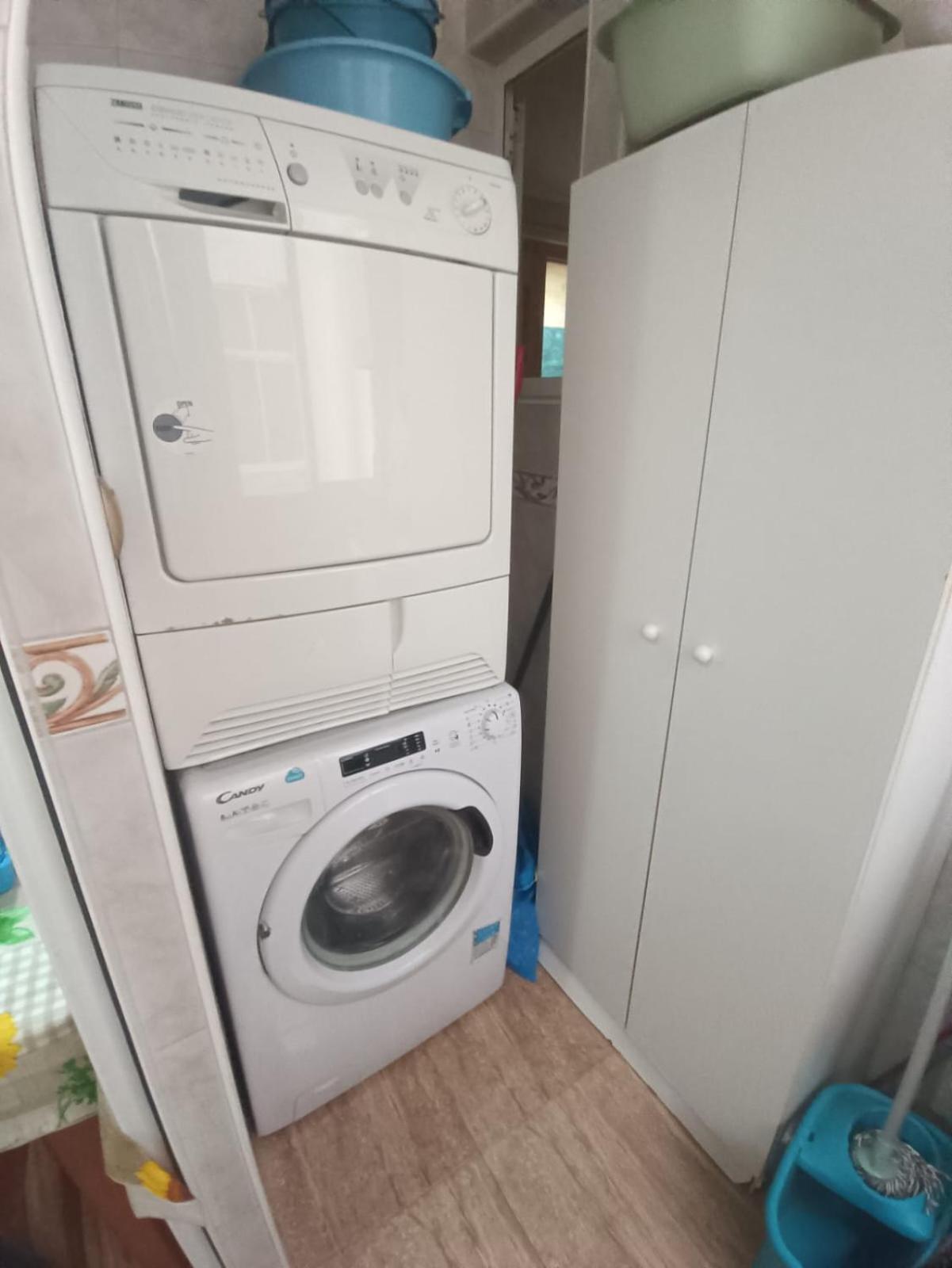 Pet Friendly - Apartamento Centrico Y Cerca De La Playa سانتا بولا المظهر الخارجي الصورة